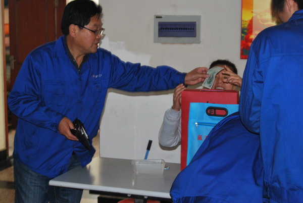 ������(n��i)���������˾������ϯ���y�A���^��ļ����4