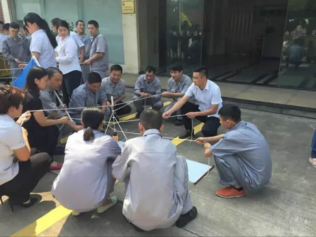 �Ϻ������y�T�S���ľ������P�ഺ���|��չ��ӣ��D7��