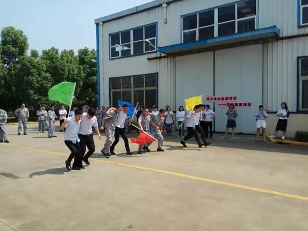 �Ϻ������y�T�S���ľ������P�ഺ���|��չ��ӣ��D9��