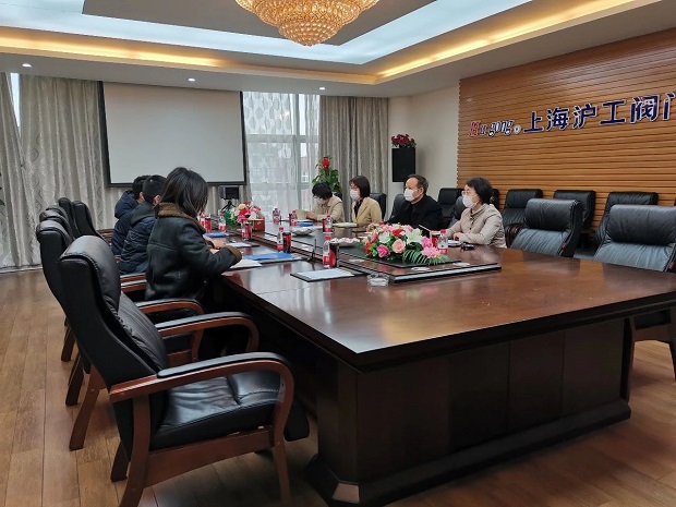 �ζ��^(q��)����(li��n)����ϯ���d������һ�����L�{(di��o)����˾������غ͏�(f��)����r���D1��