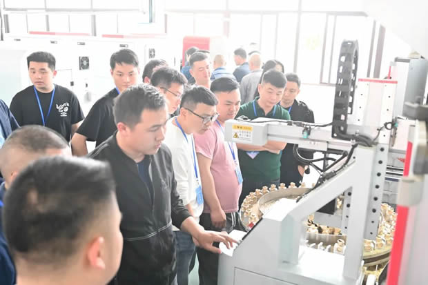 �Ϻ������y�T�S�����F�����޹�˾��h�ֹ�˾���S�F�����D4��